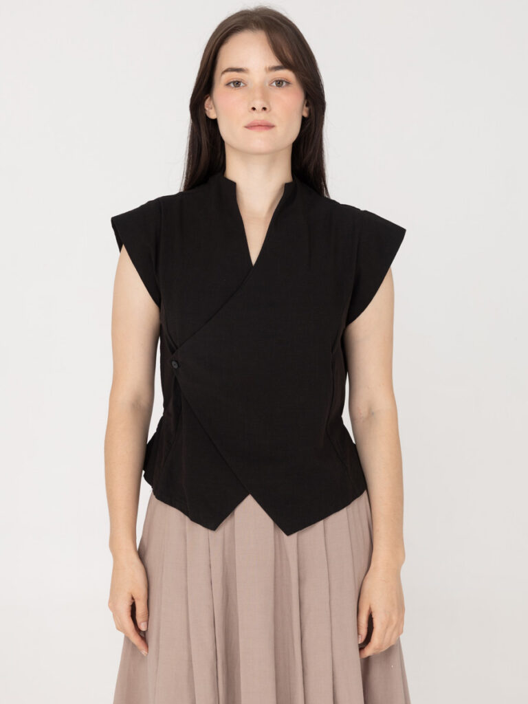 Eira Top Black